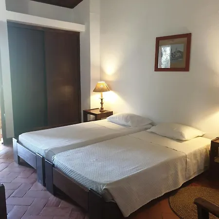 M40 Acoteias -jardim, Piscina, Falesia * Albufeira